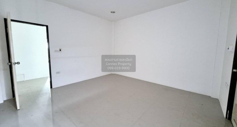 Local comercial en venta de 4 habitaciones en Bang Lamung, Chonburi