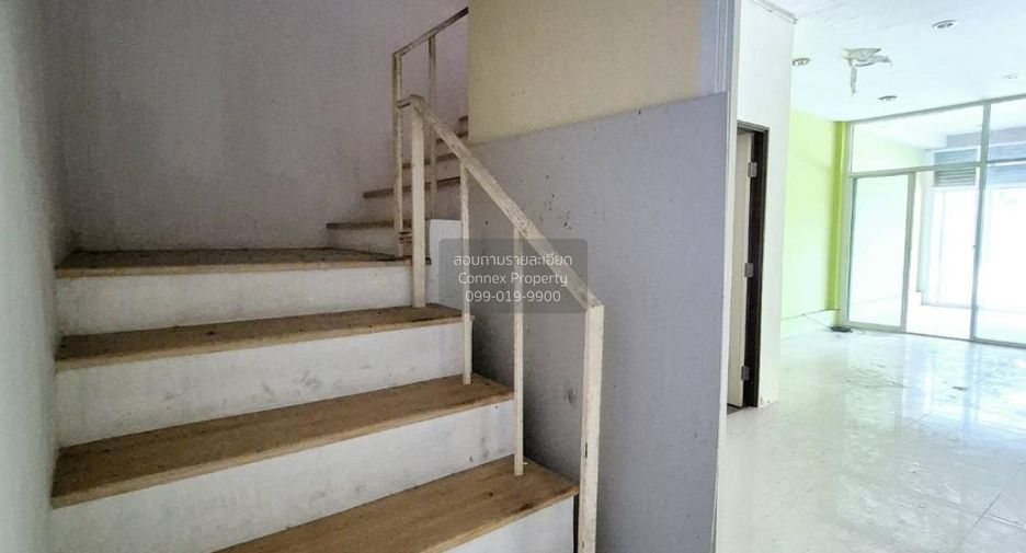 Local comercial en venta de 4 habitaciones en Bang Lamung, Chonburi
