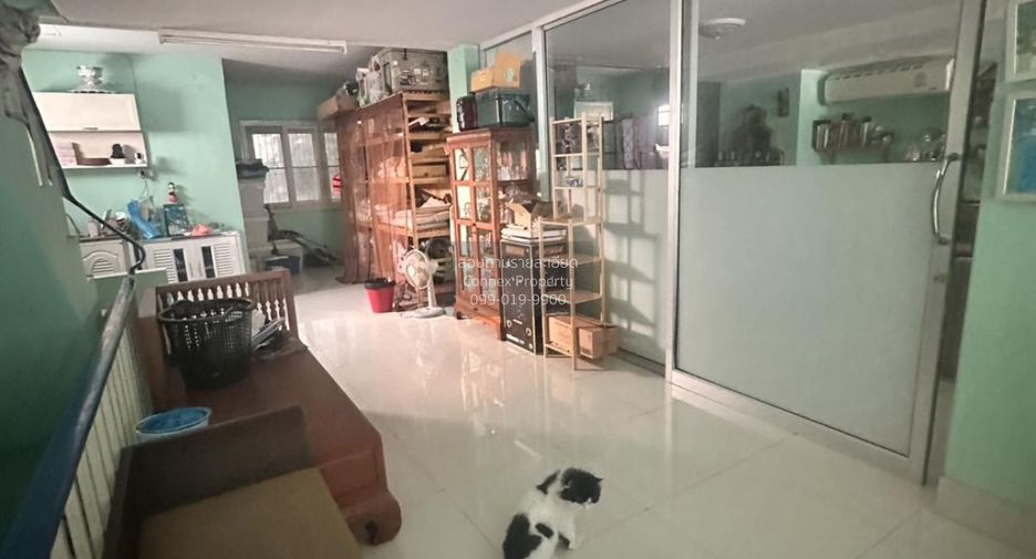 For sale 4 bedrooms retail Space in Mueang Nakhon Nayok, Nakhon Nayok