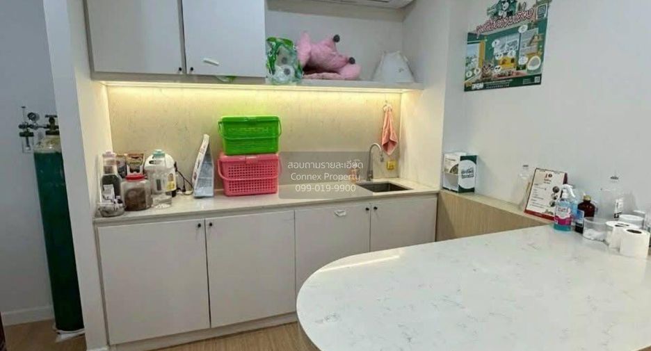 For sale 2 bedrooms retail Space in Suan Luang, Bangkok