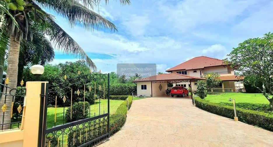 For sale 4 bedrooms villa in Bang Saray, Pattaya