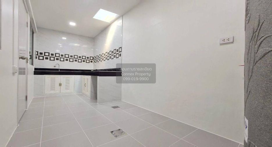 For sale 3 bedrooms townhouse in Bang Kruai, Nonthaburi