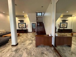 Casa adosada en venta de 5 habitaciones en Watthana, Bangkok