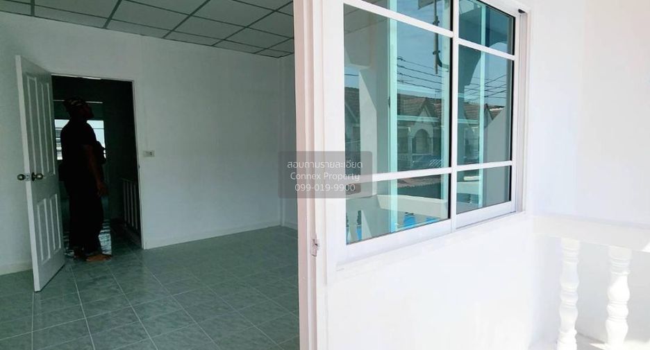 出售 2 卧室 联排别墅 在 Krathum Baen, Samut Sakhon