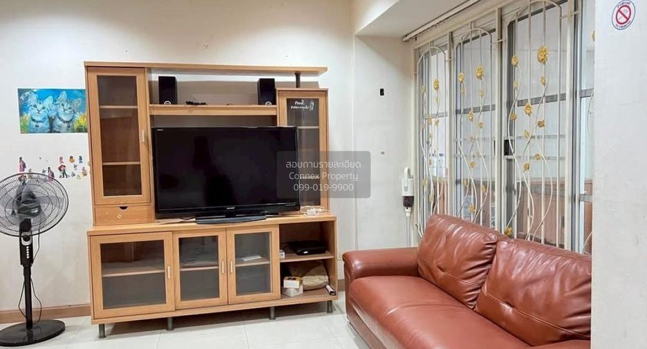 À vendre 4 chambres maison de ville à Bueng Kum, Bangkok