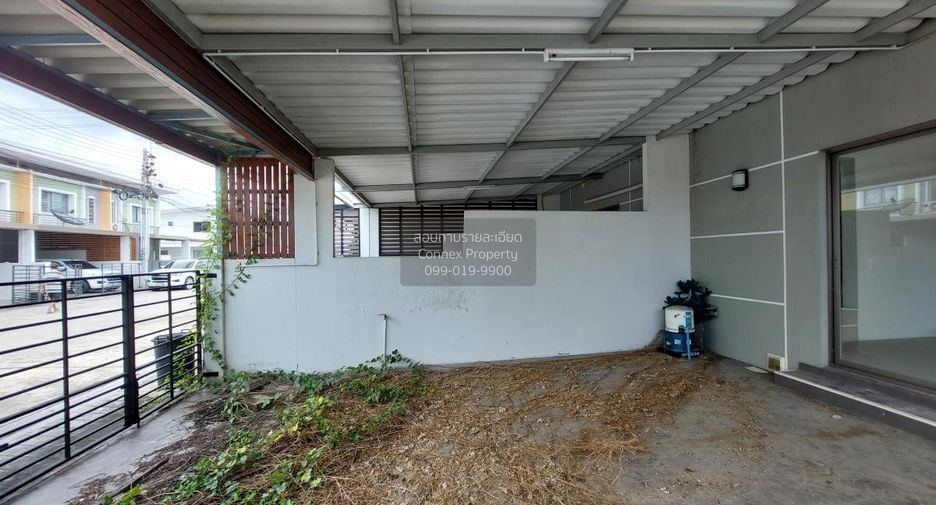 For sale 2 bedrooms townhouse in Mueang Chon Buri, Chonburi