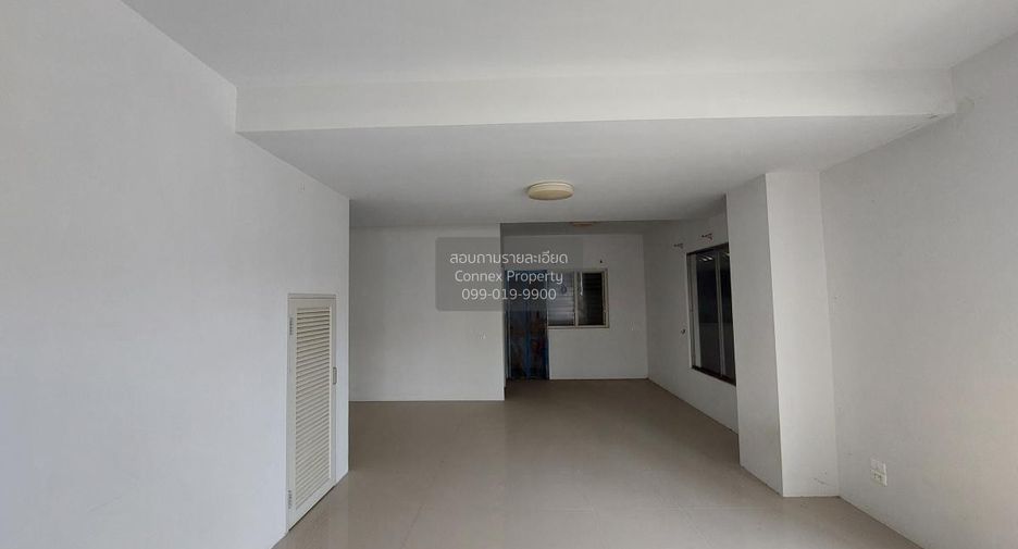 For sale 2 bedrooms townhouse in Mueang Chon Buri, Chonburi