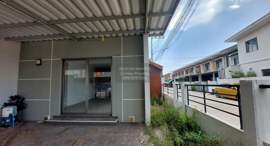 For sale 2 bedrooms townhouse in Mueang Chon Buri, Chonburi
