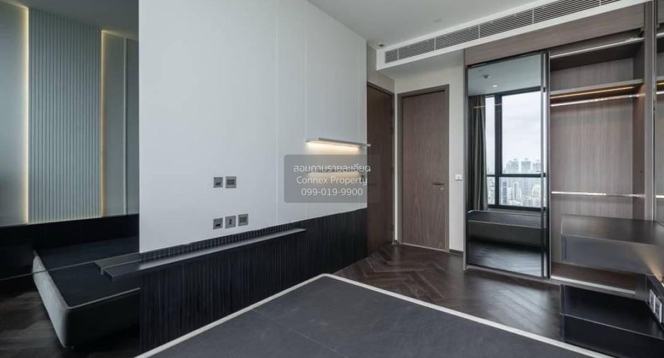 For sale 3 bedrooms condo in Khlong Toei, Bangkok