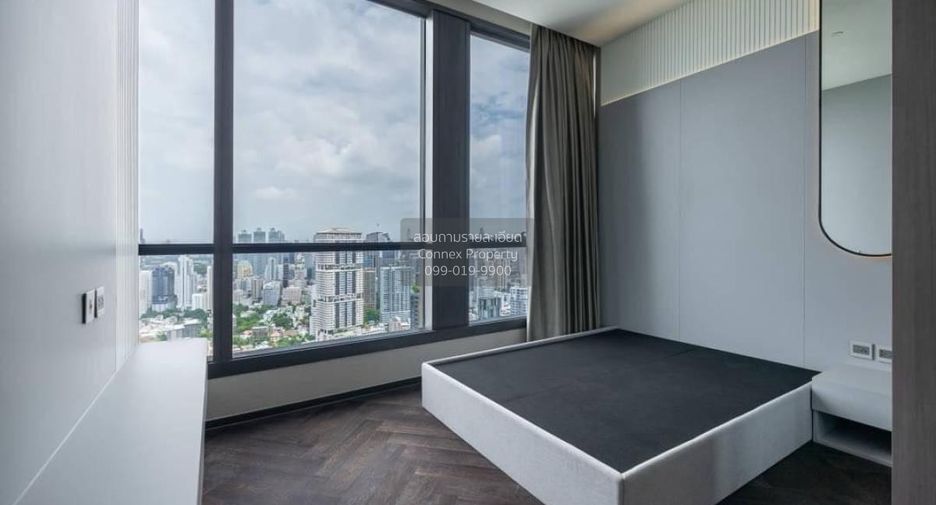 For sale 3 bedrooms condo in Khlong Toei, Bangkok