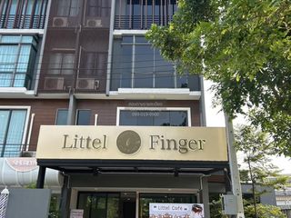 Casa adosada en venta de 2 habitaciones en Lat Phrao, Bangkok