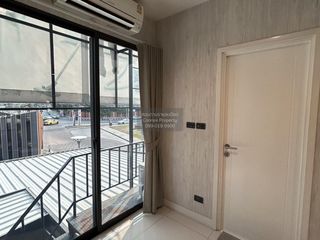 Casa adosada en venta de 2 habitaciones en Lat Phrao, Bangkok