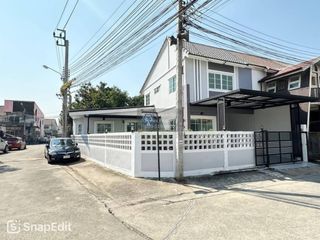 Reihenhaus zum Kauf mit 4 Zimmer in Bang Bua Thong, Nonthaburi