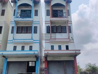 For sale 1 bed retail Space in Nong Chok, Bangkok