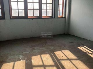 For sale 1 bed retail Space in Nong Chok, Bangkok