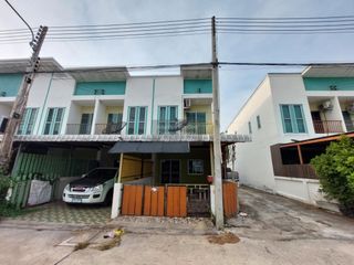 For sale 2 bedrooms townhouse in Mueang Chon Buri, Chonburi