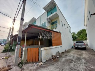 For sale 2 bedrooms townhouse in Mueang Chon Buri, Chonburi