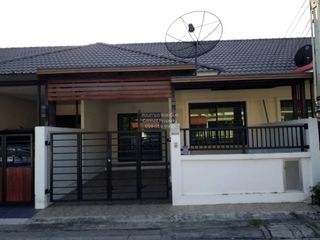 出售 2 卧室 联排别墅 在 Phanat Nikhom, Chon Buri