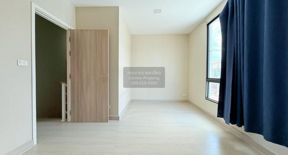 出售 3 卧室 联排别墅 在 Bang Phli, Samut Prakan