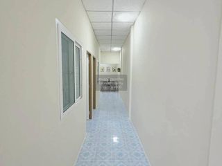 Casa adosada en venta de 2 habitaciones en Phra Samut Chedi, Samut Prakan