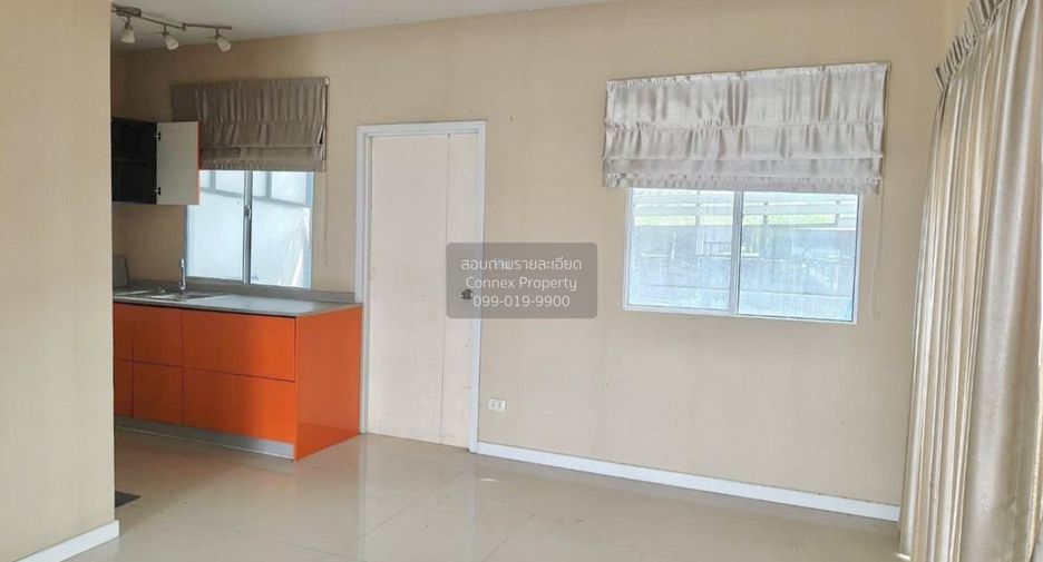 Casa adosada en venta de 3 habitaciones en Bang Sao Thong, Samut Prakan