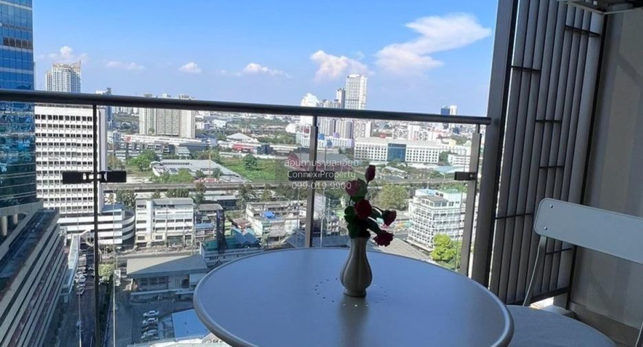 For sale 2 bedrooms condo in Watthana, Bangkok