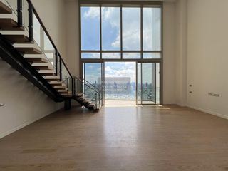 For sale 4 ベッドルーム condo in Khlong San, Bangkok