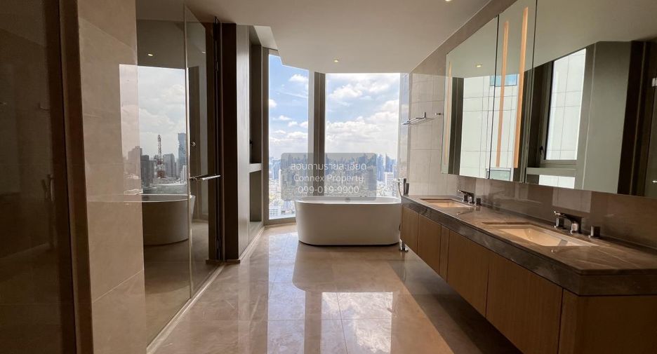 For sale 4 ベッドルーム condo in Khlong San, Bangkok