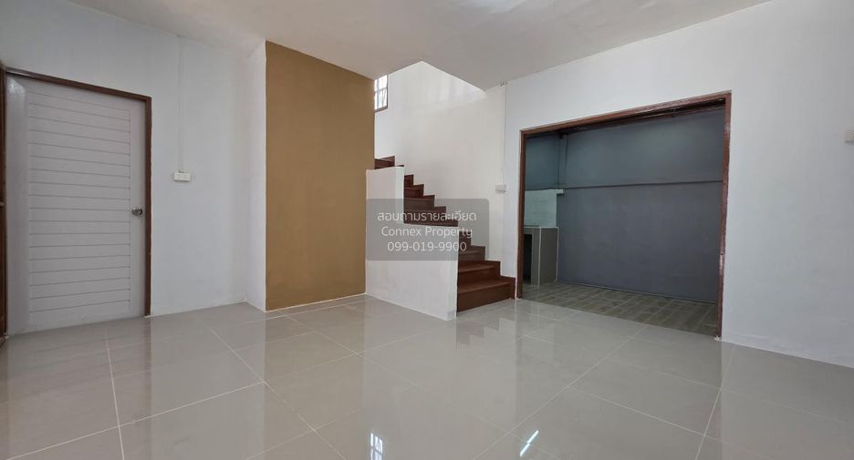 For sale 3 bedrooms townhouse in Nakhon Chai Si, Nakhon Pathom