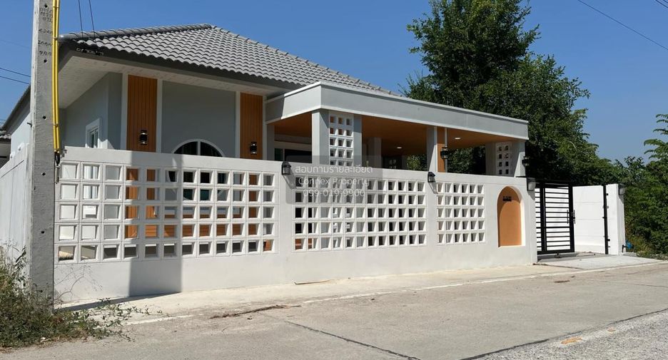 出售 2 卧室 独立屋 在 Ban Bueng, Chon Buri