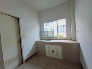 出售 3 卧室 独立屋 在 Si Racha, Chon Buri