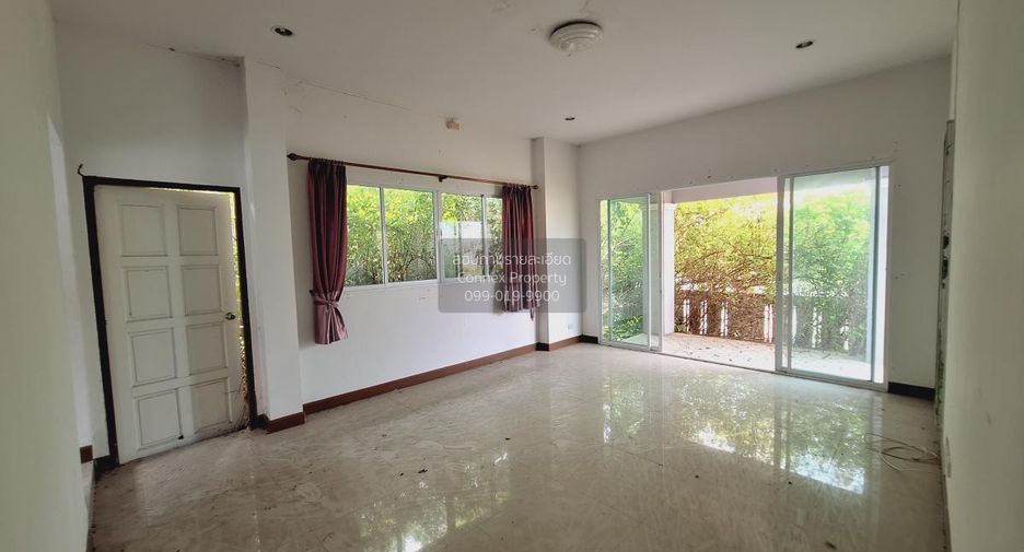 出售 3 卧室 独立屋 在 Si Racha, Chon Buri