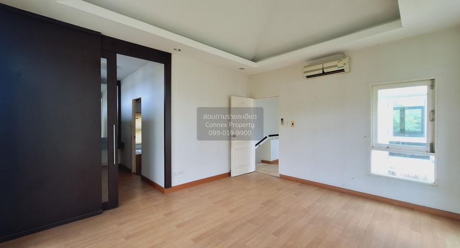 出售 3 卧室 独立屋 在 Si Racha, Chon Buri
