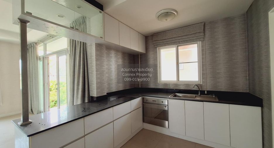 For sale 3 bedrooms house in Si Racha, Chonburi