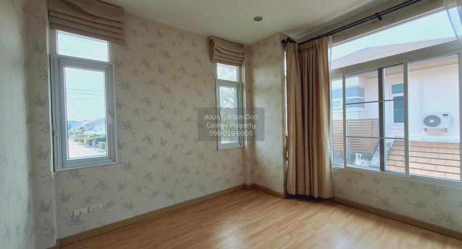 For sale 3 bedrooms house in Si Racha, Chonburi