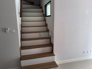 出售 3 卧室 联排别墅 在 Sai Noi, Nonthaburi
