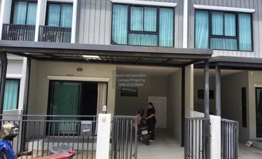 出售 3 卧室 联排别墅 在 Sai Noi, Nonthaburi