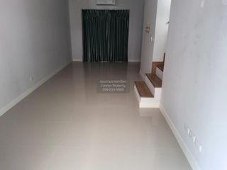 出售 3 卧室 联排别墅 在 Sai Noi, Nonthaburi
