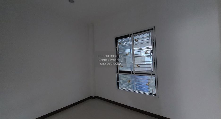 出售 3 卧室 独立屋 在 Phanat Nikhom, Chon Buri