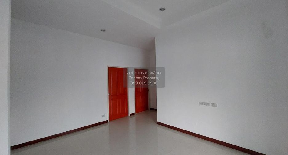出售 3 卧室 独立屋 在 Phanat Nikhom, Chon Buri