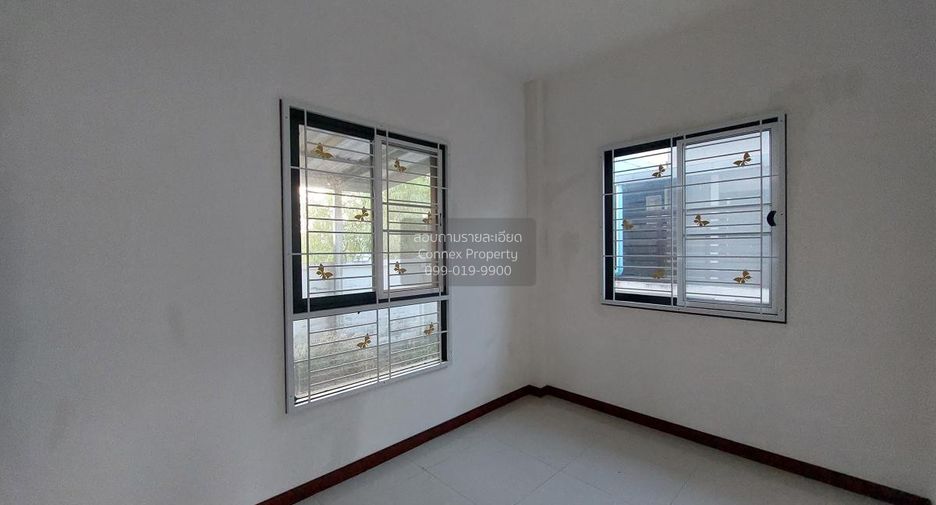 出售 3 卧室 独立屋 在 Phanat Nikhom, Chon Buri