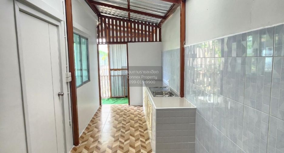Casa adosada en venta de 3 habitaciones en Phra Samut Chedi, Samut Prakan