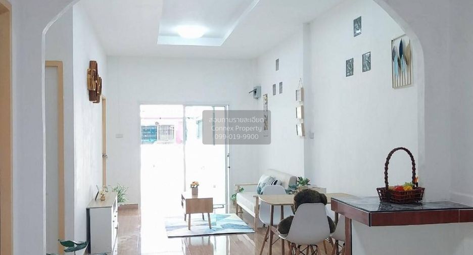 Casa adosada en venta de 3 habitaciones en Nong Chok, Bangkok