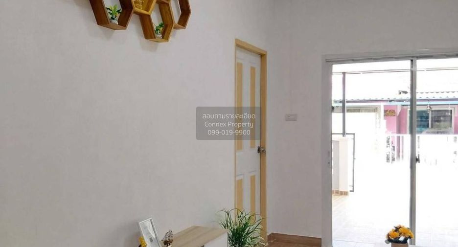 Casa adosada en venta de 3 habitaciones en Nong Chok, Bangkok