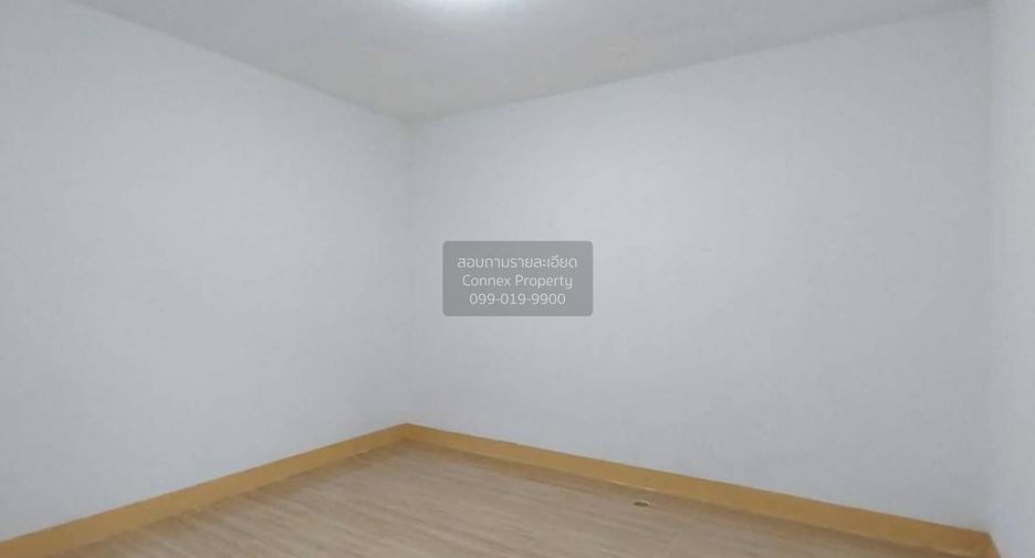 Casa adosada en venta de 3 habitaciones en Nong Chok, Bangkok