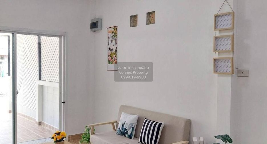Casa adosada en venta de 3 habitaciones en Nong Chok, Bangkok