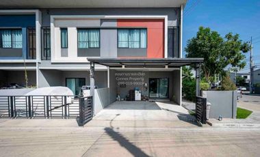 Casa adosada en venta de 4 habitaciones en Phra Samut Chedi, Samut Prakan
