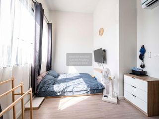 Casa adosada en venta de 4 habitaciones en Phra Samut Chedi, Samut Prakan
