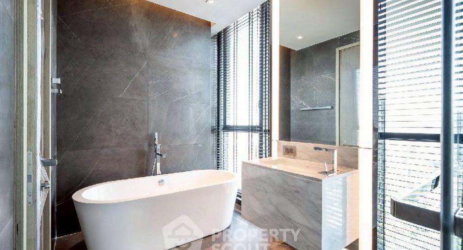 Condo en venta de 2 habitaciones en Watthana, Bangkok