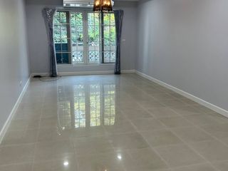 Apartment zur Miete mit 2 Zimmer in Pathum Wan, Bangkok
